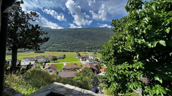 zu verkaufen, Einfamilienhaus in Niedergesteln / VS 13