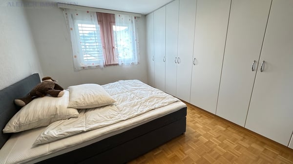 Zentrale 4.5-Zimmer-Wohnung mit Süd gerichtetem Balkon, mitten im Dorf 6