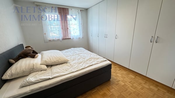 Zentrale 4.5-Zimmer-Wohnung mit Süd gerichtetem Balkon, mitten im Dorf 6