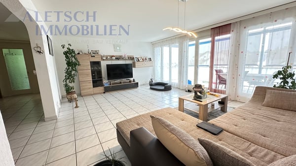 Zentrale 4.5-Zimmer-Wohnung mit Süd gerichtetem Balkon, mitten im Dorf 3