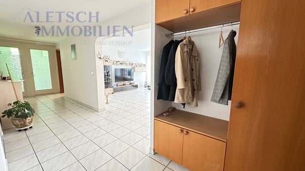 Zentrale 4.5-Zimmer-Wohnung mit Süd gerichtetem Balkon, mitten im Dorf 9