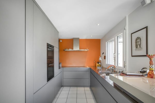 RESERVIERT - exklusives 2.5 Zi-Einfamilienhaus mit Schwimmteich an idyllischer Lage 4