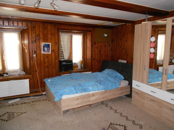 historisches 2.5 Zi-Wohnhaus mit terrassierter Gartenanlage in Oberschan 9