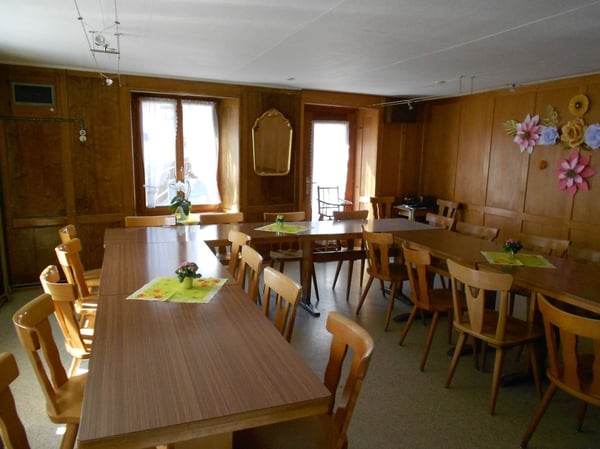 historisches 2.5 Zi-Wohnhaus mit terrassierter Gartenanlage in Oberschan 3