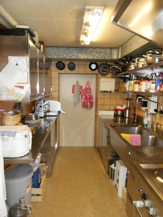 historisches 2.5 Zi-Wohnhaus mit terrassierter Gartenanlage in Oberschan 4