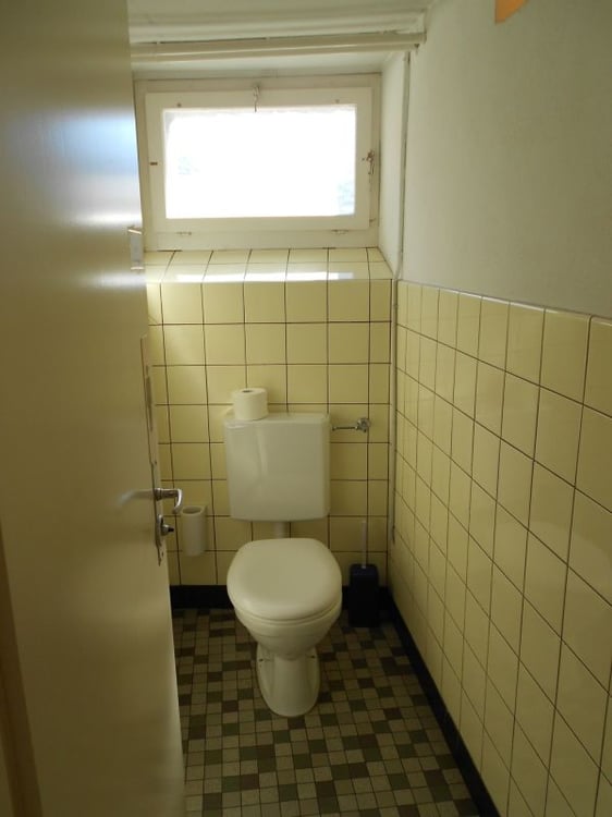 historisches 2.5 Zi-Wohnhaus mit terrassierter Gartenanlage in Oberschan 6