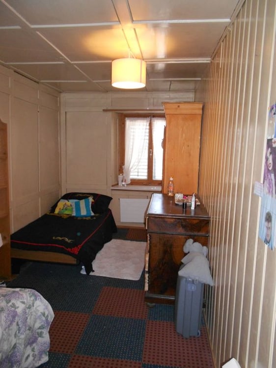 historisches 2.5 Zi-Wohnhaus mit terrassierter Gartenanlage in Oberschan 8