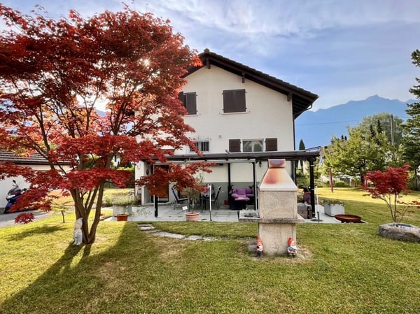 charmantes 5 1/2 Zi-Einfamilienhaus an idyllischer Wohnlage im Grünen 1