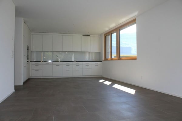attraktive 4.5-Zimmer-Wohnung an idyllischer Lage 2