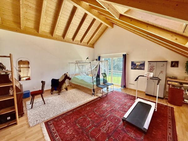 2.5-Zimmerwohnung mit grosser Galerie 8