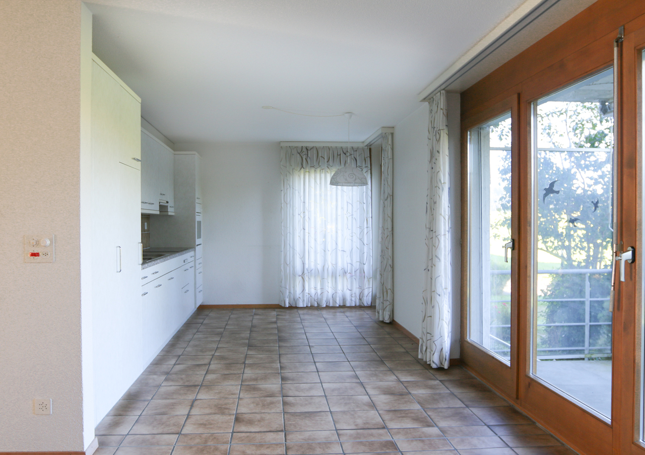 Immobilie in Niederhünigen - 5.5Zi.Wohnung,ruhigeLage,angrenzendanLandwirtschaftszone - Bild 3