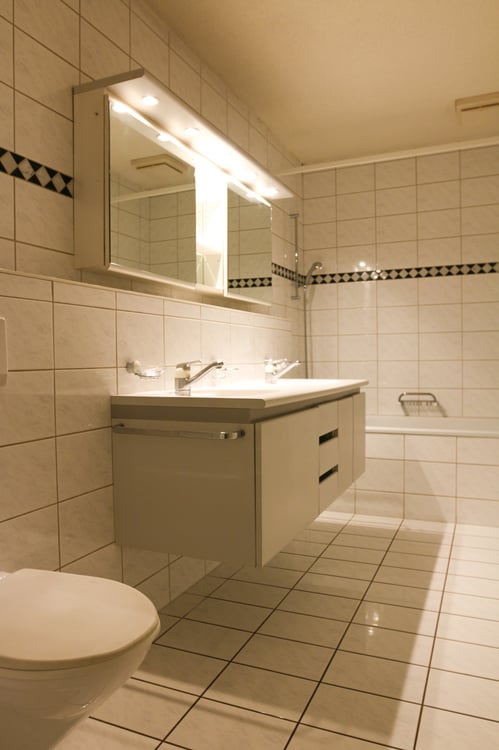 zu verkaufen an zentraler Lage, 1½ Zi-Wohnung, - zum Renovieren 5