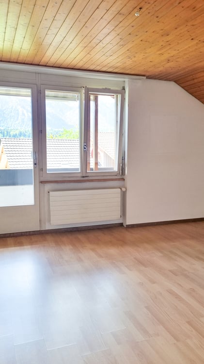 3.5 Zimmer-Dachwohnung mit rund 87 m² NF - an ruhiger Quartierlage 10