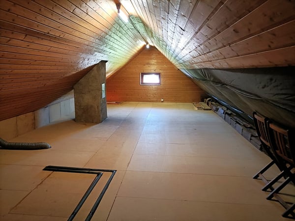 Charmante 1-Zimmer-Dachwohnung an ruhiger Lage 11