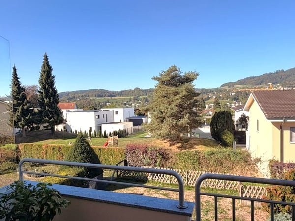 Gepflegte 4.5-Zimmer-Wohnung mit Weitblick, Abendsonne und grosser Doppelgarage 14