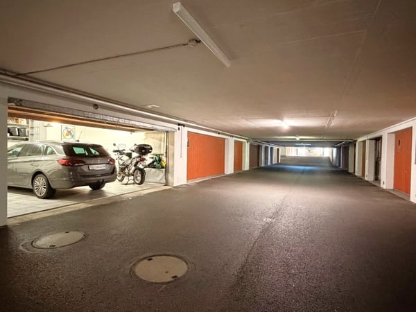 Gepflegte 4.5-Zimmer-Wohnung mit Weitblick, Abendsonne und grosser Doppelgarage 15