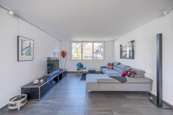 Altbauflair & 17 m² Terrasse: Exklusive Duplexwohnung über den Dächern von Solothurn 6