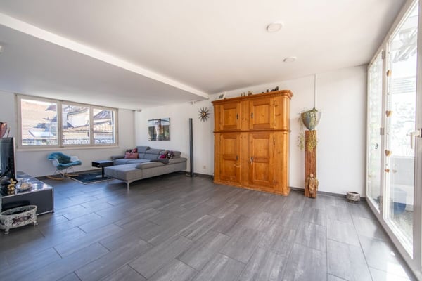 Altbauflair & 17 m² Terrasse: Exklusive Duplexwohnung über den Dächern von Solothurn 5