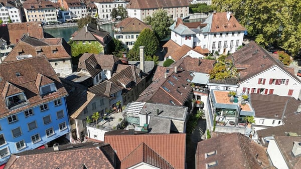 Altbauflair & 17 m² Terrasse: Exklusive Duplexwohnung über den Dächern von Solothurn 20