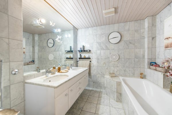 Altbauflair & 17 m² Terrasse: Exklusive Duplexwohnung über den Dächern von Solothurn 13