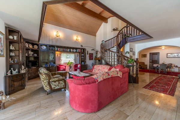 Wohnen & Arbeiten vereint - Herrschaftshaus mit Raum für Leben, Familie und Business 4