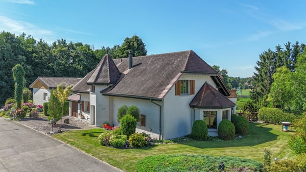 Wohnen & Arbeiten vereint - Herrschaftshaus mit Raum für Leben, Familie und Business 1