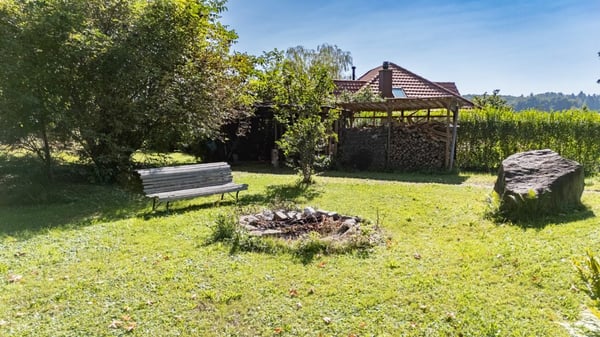 Idylle pur: Grosszügiges Traumhaus mit Weitsicht und besonderer Architektur 16