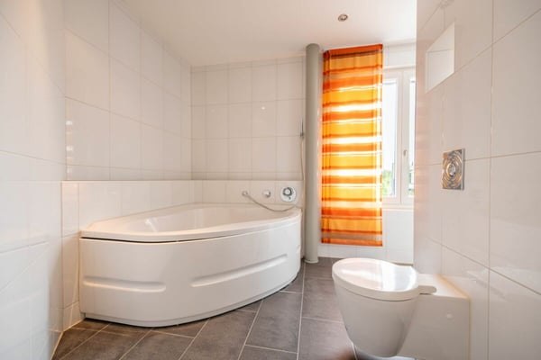 Exklusive Wohn- und Gewerbeliegenschaft 25