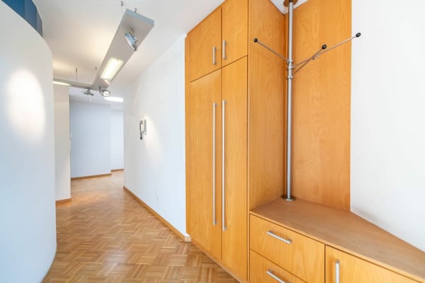 Exklusive Wohn- und Gewerbeliegenschaft 16