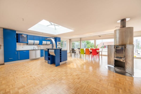 Exklusive Wohn- und Gewerbeliegenschaft 11