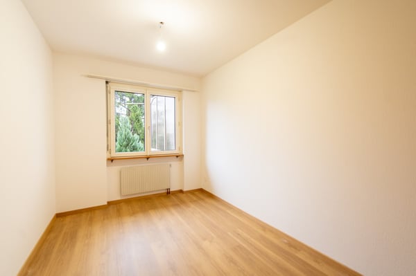 Einziehen & Wohlfühlen: Lichtdurchflutetes 1.5-Zimmer Einfamilienhaus in Bettlach 7