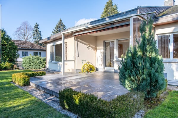 Einziehen & Wohlfühlen: Lichtdurchflutetes 1.5-Zimmer Einfamilienhaus in Bettlach 16