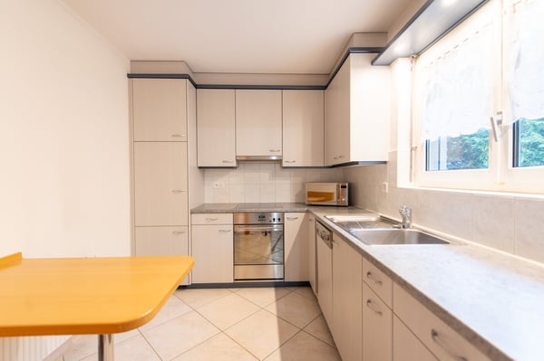 Einziehen & Wohlfühlen: Lichtdurchflutetes 1.5-Zimmer Einfamilienhaus in Bettlach 5