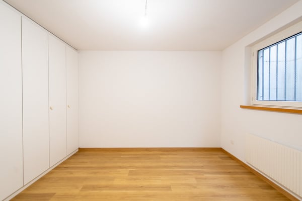 Einziehen & Wohlfühlen: Lichtdurchflutetes 1.5-Zimmer Einfamilienhaus in Bettlach 12