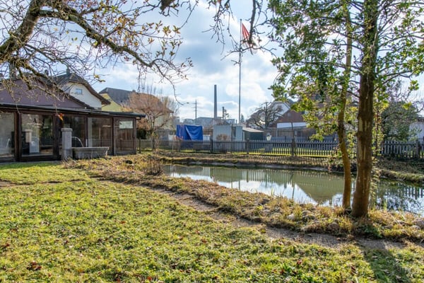 Ihr Rückzugsort mit Wintergarten, Teich und vielseitigem Nebenhaus 23