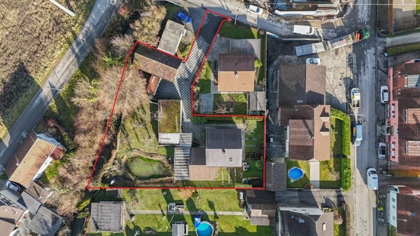 Ihr Rückzugsort mit Wintergarten, Teich und vielseitigem Nebenhaus 29