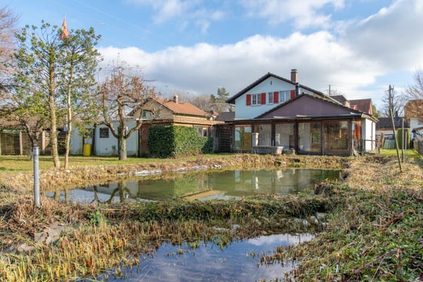 Ihr Rückzugsort mit Wintergarten, Teich und vielseitigem Nebenhaus 28