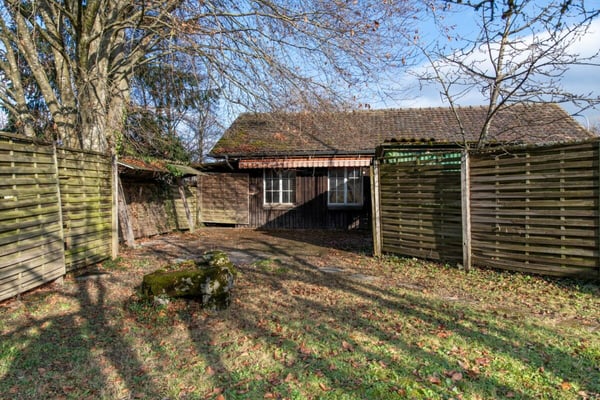 Ihr Rückzugsort mit Wintergarten, Teich und vielseitigem Nebenhaus 21