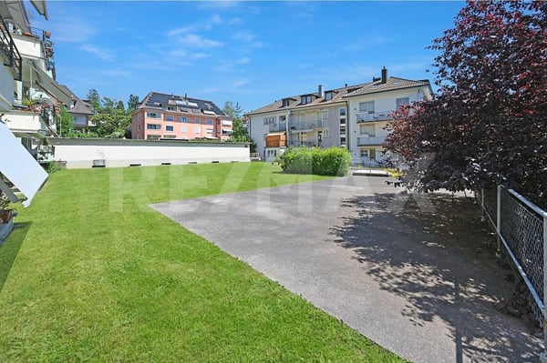 Seltene Anlagegelegenheit: Einstellhalle mit 31 Einstellhallenplätzen 9