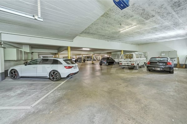 Seltene Anlagegelegenheit: Einstellhalle mit 31 Einstellhallenplätzen 3