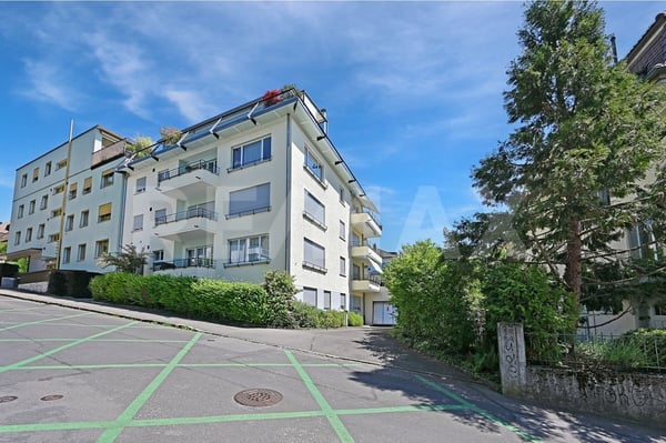 Seltene Anlagegelegenheit: Einstellhalle mit 31 Einstellhallenplätzen 13