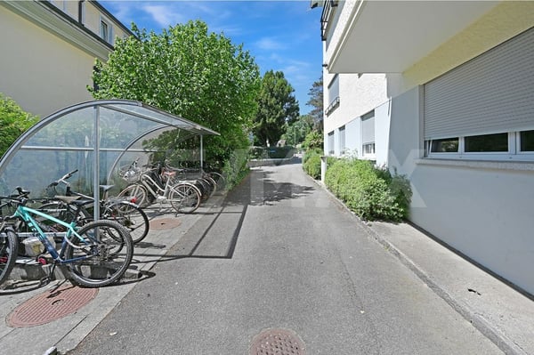Seltene Anlagegelegenheit: Einstellhalle mit 31 Einstellhallenplätzen 11