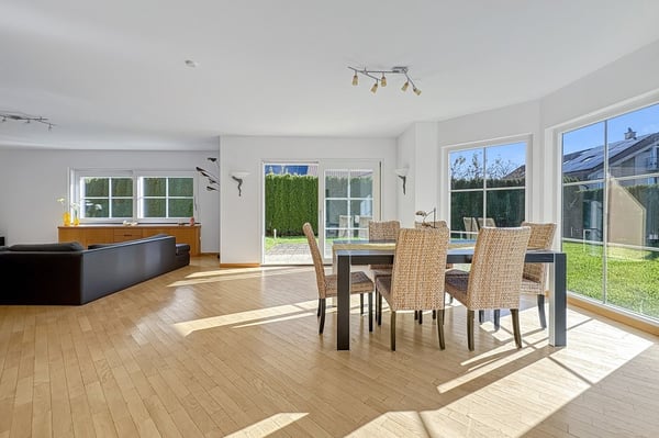 Freistehendes Einfamilienhaus mit Stil und Privacy 3