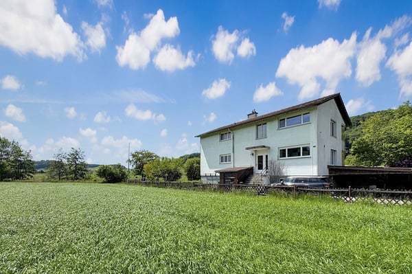 Zweifamilienhaus mit Pool und traumhaftem Garten an der Worble 13