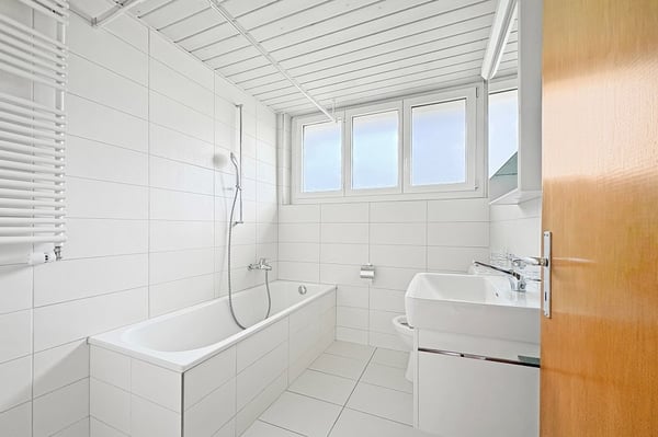 Zweifamilienhaus mit Pool und traumhaftem Garten an der Worble 9