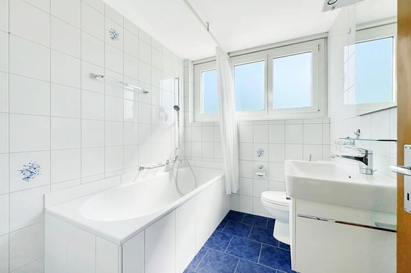 Zweifamilienhaus mit Pool und traumhaftem Garten an der Worble 7