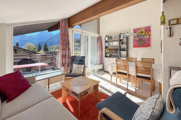 Sonnige 2½ - Zimmer Dachwohnung in Kandersteg 4