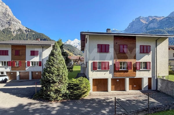 Sonnige 2½ - Zimmer Dachwohnung in Kandersteg 13
