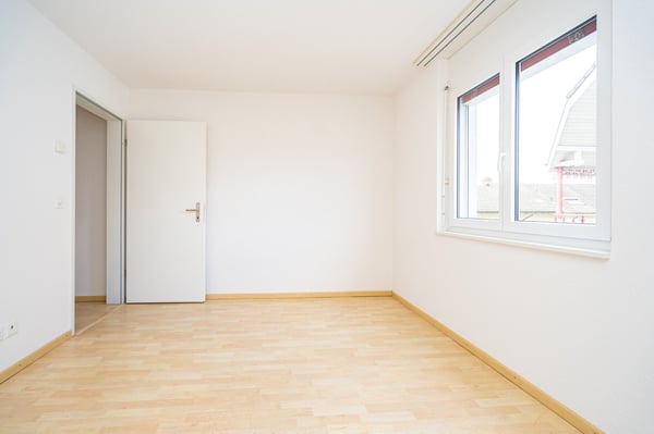 Moderne 1.5-Zimmer-Wohnung Gartensitzplatz in Dotzigen 3