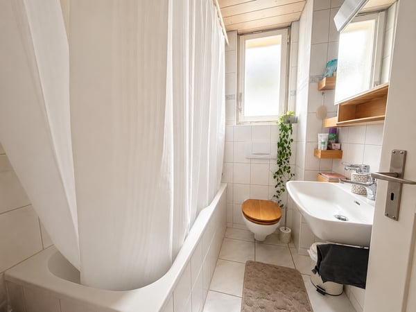 Sonnige 3-Zimmerwohnung mit Balkon in Ittigen 2